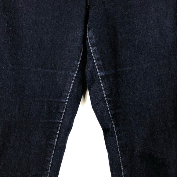 LEVI'S Dark Blue Denim Slimming Skinny Leg Jean 27 Dark Wash 512 - Picture 6 of 6